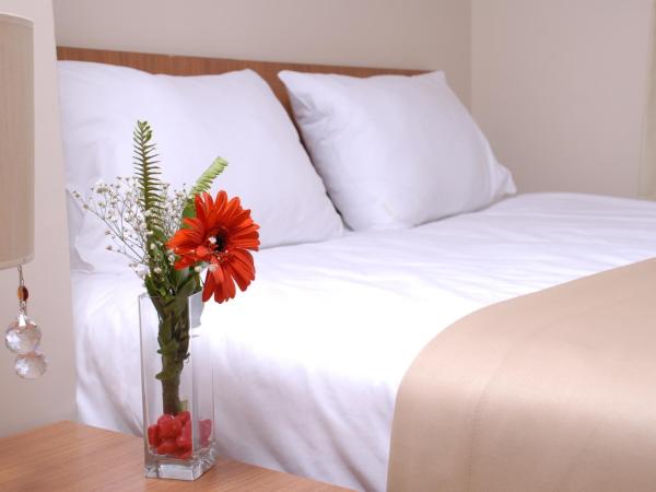 Airport Residence : photo 5 de la chambre suite standard