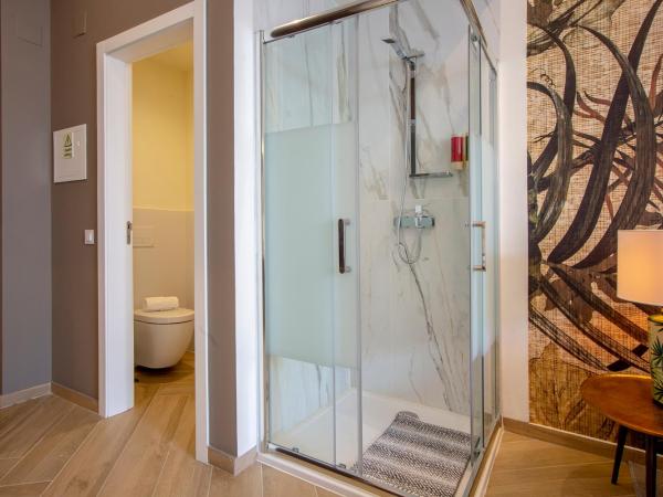 Guest House Jacarandá Faro : photo 7 de la chambre chambre lits jumeaux