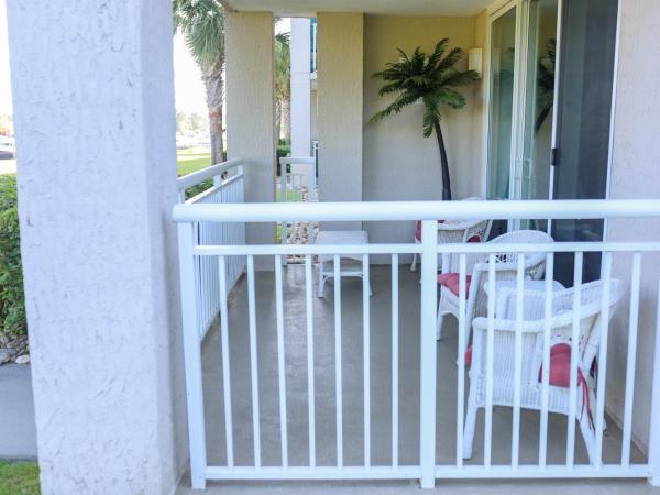 Waterway Villa! 1950sqft, End Unit, Ground Floor, Huge Pool! : photo 2 de la chambre villa 2 chambres :