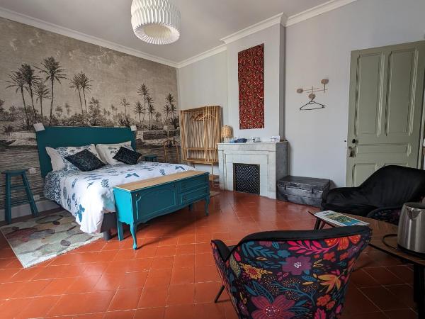 Rougetomette : photo 1 de la chambre chambre double avec salle de bains privative