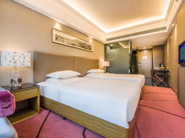 La Perle International Hotel - Free shuttle between hotel and Exhibition Center during Canton Fair & Exhibitor registration Counter : photo 1 de la chambre chambre lits jumeaux confort