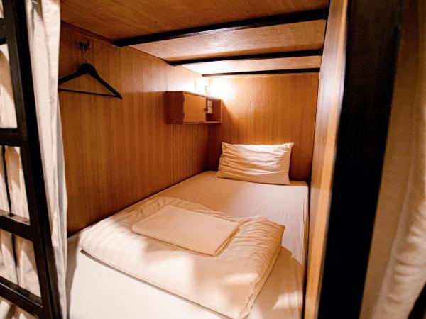 Travelier Hostel : photo 8 de la chambre lit dans dortoir mixte de 6 lits