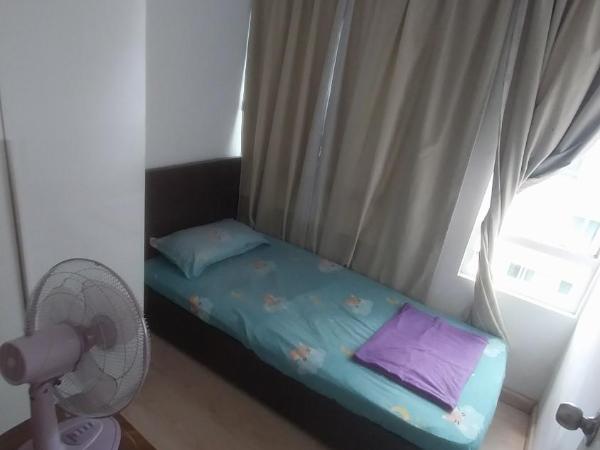 Kiena Homestay Uuc 2bilik : photo 3 de la chambre chambre double