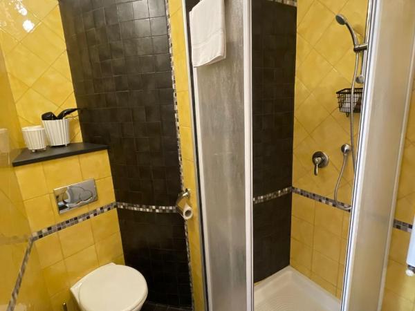 Ai Savoia B&B - Guest House : photo 7 de la chambre chambre double supérieure