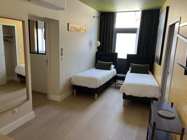 Hôtel Le Blason : photo 6 de la chambre suite junior