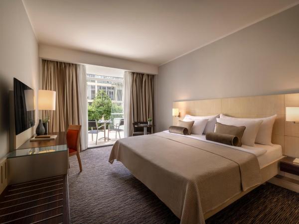 Valamar Lacroma Hotel : photo 2 de la chambre chambre supérieure pour 4+2 personnes