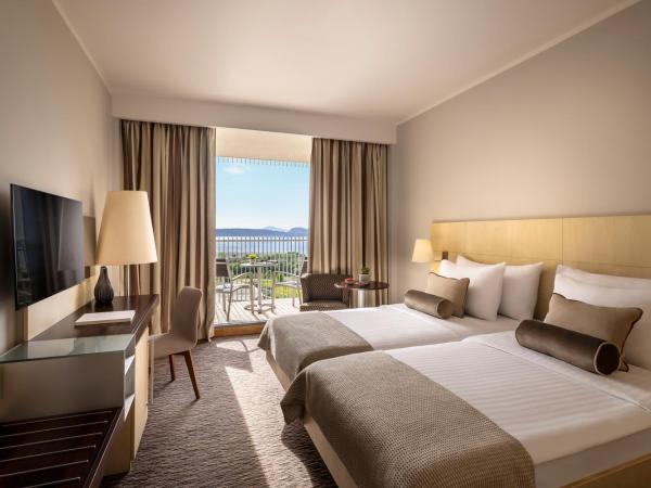 Valamar Lacroma Hotel : photo 2 de la chambre chambre 4+2 personnes - côté mer