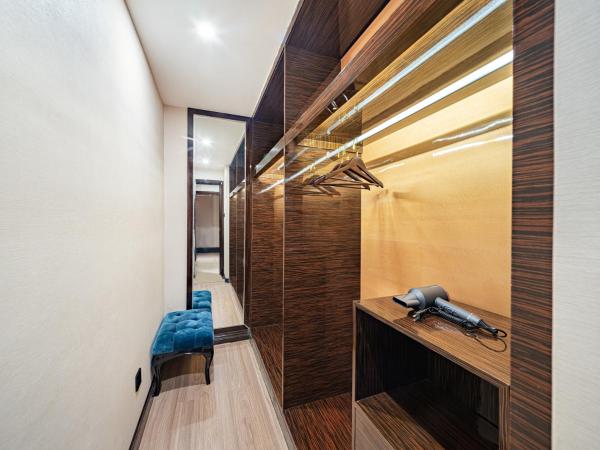 Evening Breeze Hotel 晚风酒店 : photo 5 de la chambre chambre king-size de luxe - vue sur la ville