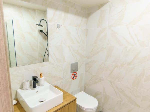 Luxury Apartments by thesbnb : photo 5 de la chambre appartement avec balcon