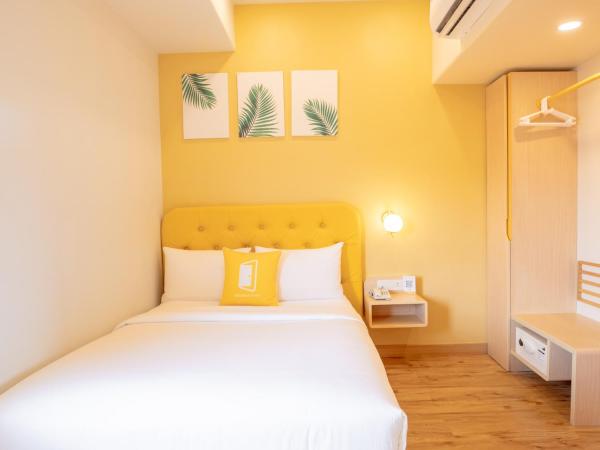 Bloom Hotel - HSR Layout Sec 6 : photo 1 de la chambre chambre standard lit queen-size