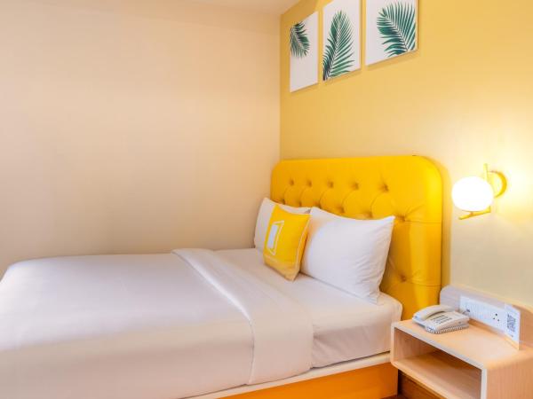 Bloom Hotel - HSR Layout Sec 6 : photo 2 de la chambre chambre standard lit queen-size