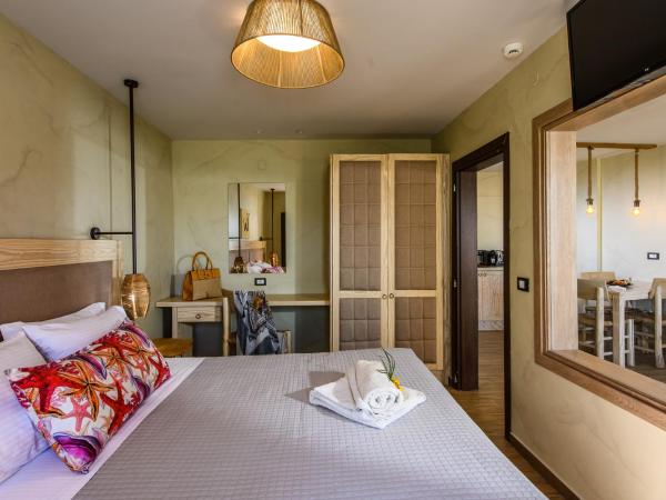 Esperides Resort Crete, The Authentic Experience : photo 4 de la chambre suite 1 chambre deluxe avec piscine privée - vue sur mer