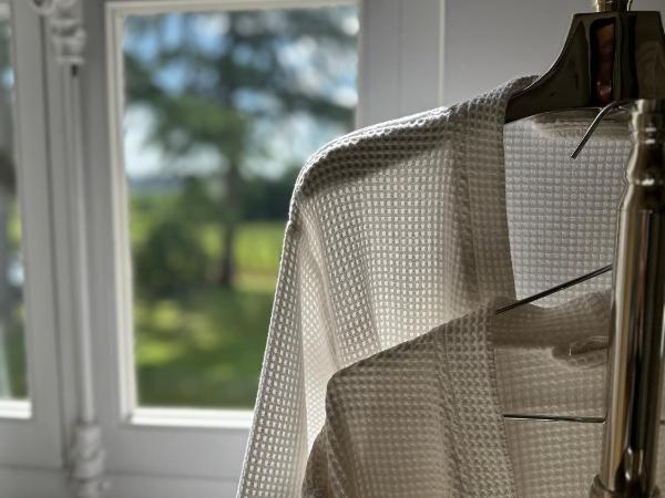 Château Bonalgue - Pomerol : photo 6 de la chambre chambre double - vue sur jardin