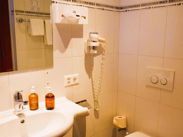 Hotel Christiania Saas-Fee : photo 4 de la chambre chambre simple avec balcon côté nord