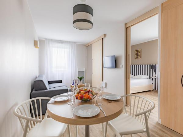 Appart'City Classic Reims Parc des Expositions : photo 3 de la chambre appartement 1 chambre