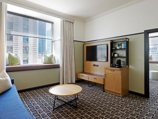 L7 Chicago by LOTTE : photo 1 de la chambre suite 1 chambre lit king-size