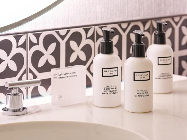 L7 Chicago by LOTTE : photo 4 de la chambre chambre lit king-size essentielle