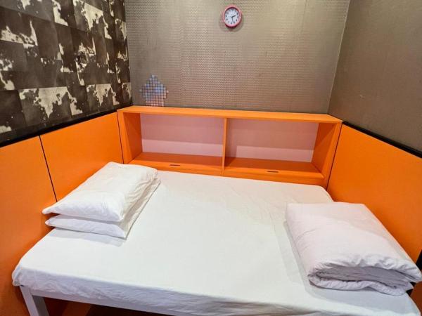 New Garden Hostel : photo 1 de la chambre chambre double avec salle de bains commune