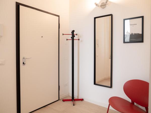 Palazzo delle Guglie - Residenze : photo 7 de la chambre appartement 1 chambre supérieur avec balcon