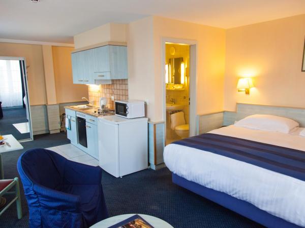 Hotel Montbrillant : photo 7 de la chambre chambre simple suprieure avec kitchenette