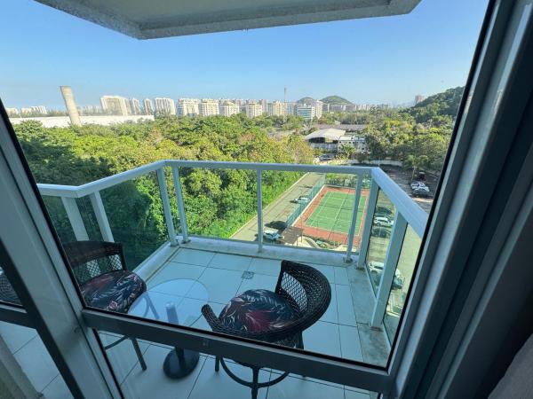 RioStay Apart Hotel em frente Riocentro Rock in Rio com ida e volta completo : photo 1 de la chambre appartement 1 chambre supérieur avec balcon