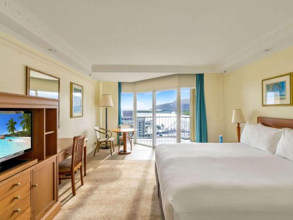 Pullman Cairns International : photo 6 de la chambre chambre lit queen-size classique - vue sur port