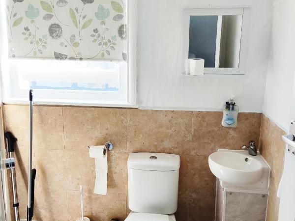 Central Wave : photo 3 de la chambre chambre simple avec salle de bains commune