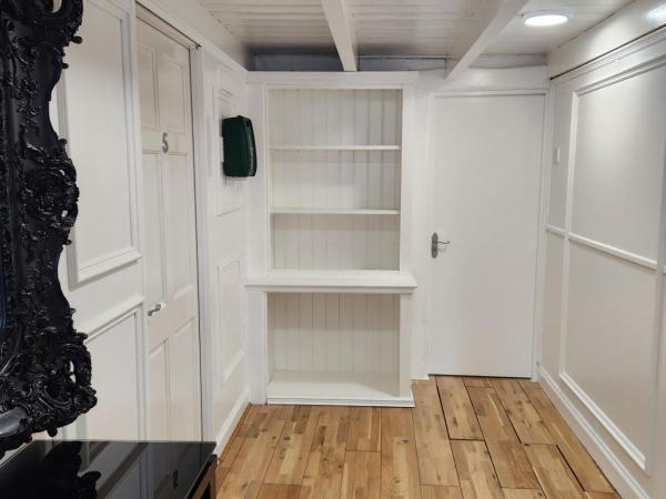 Rainsough Cottage Guest House - Shared Bathroom - Free Parking & WiFi : photo 3 de la chambre chambre double deluxe avec douche