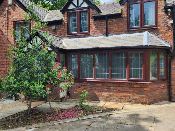 Rainsough Cottage Guest House - Shared Bathroom - Free Parking & WiFi : photo 1 de la chambre chambre double Économique