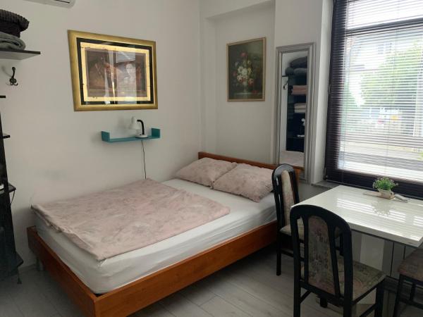 Leptir : photo 4 de la chambre chambre quadruple Économique avec salle de bains commune