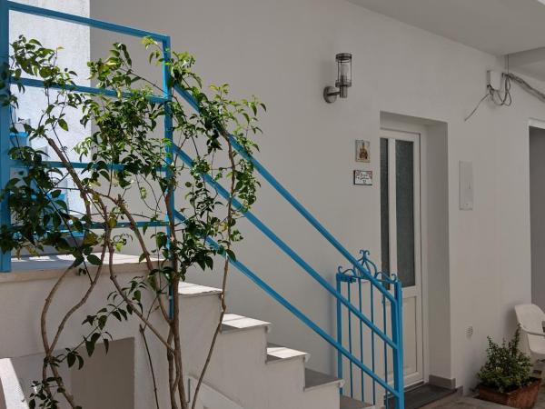 La casa di Giuliana piano terra con cucina e lavatrice : photo 3 de la chambre chambre double avec salle de bains privative