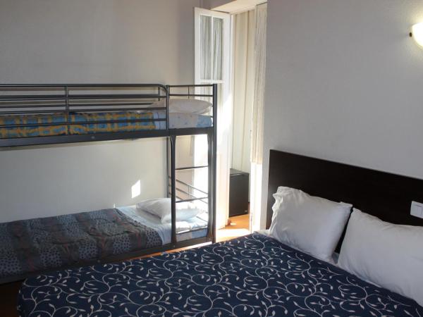 Residencia Vale Formoso : photo 1 de la chambre chambre quadruple