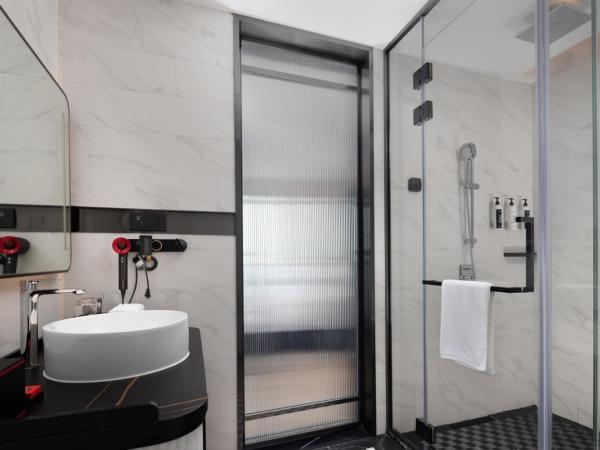 Radisson Red Guangzhou South Railway Station-Canton Fair free shuttle bus & designated license points & Free VPN network : photo 4 de la chambre chambre lit queen-size deluxe