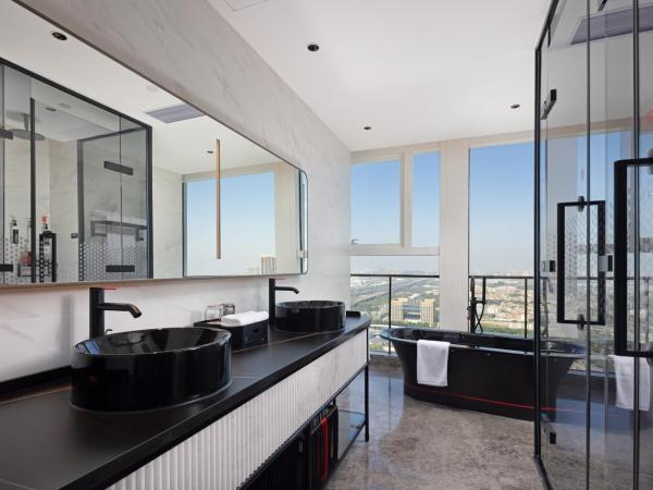 Radisson Red Guangzhou South Railway Station-Canton Fair free shuttle bus & designated license points & Free VPN network : photo 5 de la chambre suite deluxe