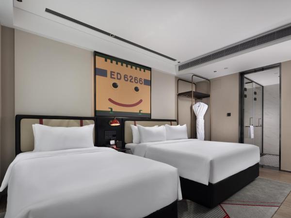Radisson Red Guangzhou South Railway Station-Canton Fair free shuttle bus & designated license points & Free VPN network : photo 7 de la chambre chambre familiale