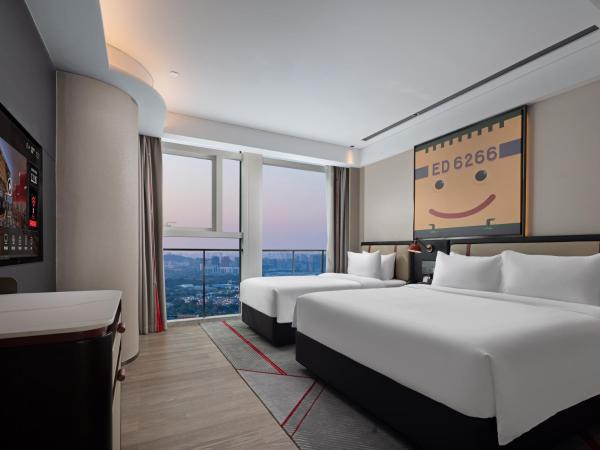 Radisson Red Guangzhou South Railway Station-Canton Fair free shuttle bus & designated license points & Free VPN network : photo 8 de la chambre chambre familiale