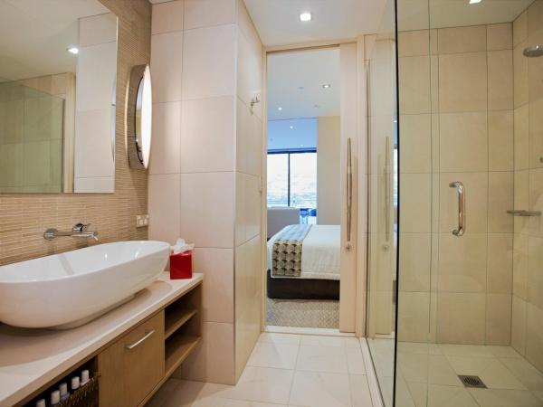 The Rees Hotel & Luxury Apartments : photo 6 de la chambre appartement 1 chambre exécutif avec vue sur le lac