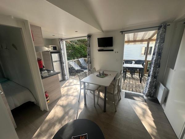 camping 4 Etoiles A ST JEANS-DE-MONTS Mobil home 4à6 pers : photo 6 de la chambre mobile home