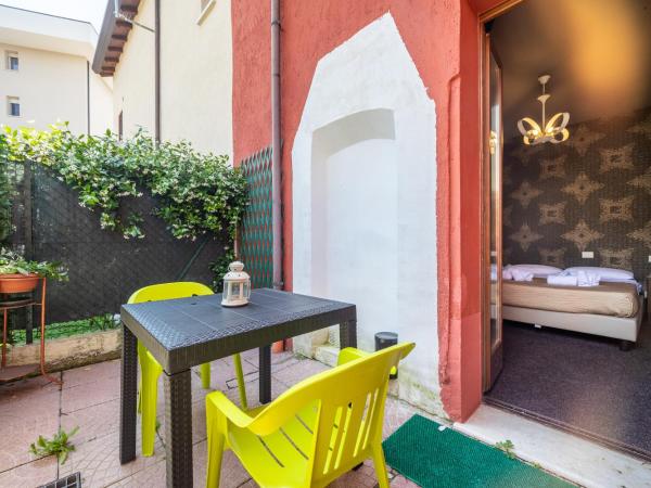 NUOVA RESIDENZA ROMEO - Affittacamere : photo 6 de la chambre chambre double avec salle de bains privative