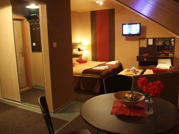 Apart A2 Bezobsługowy 24h Poznań : photo 3 de la chambre chambre familiale