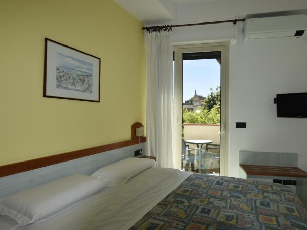 Hotel Condor : photo 10 de la chambre chambre simple standard - vue sur mer