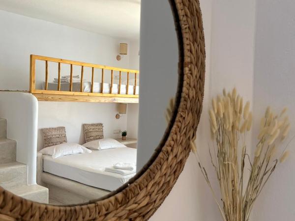 BLUE IN NAXOS : photo 7 de la chambre studio avec terrasse