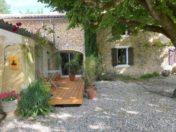 Otarkia : photo 2 de la chambre studio avec vue sur jardin