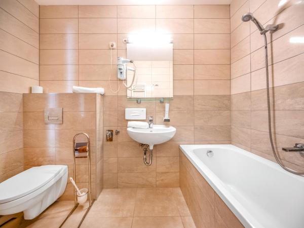 Corvin Hotel Budapest Residence : photo 9 de la chambre appartement 2 chambres