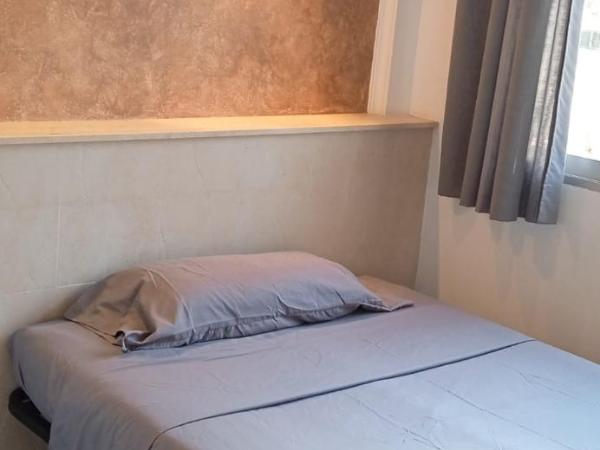 Habitaciones y Suite. UPV, UV y Playa : photo 8 de la chambre chambre double avec salle de bains commune