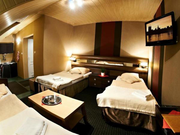 Apart A2 Bezobsługowy 24h Poznań : photo 2 de la chambre chambre familiale