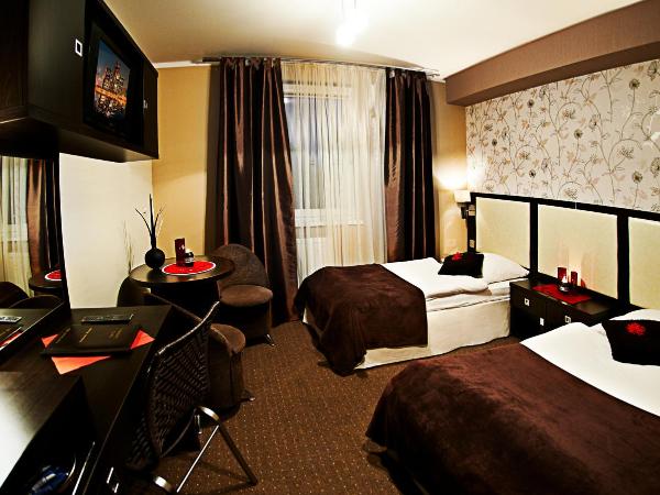 Apart A2 Bezobsługowy 24h Poznań : photo 3 de la chambre chambre triple avec salle de bains privative