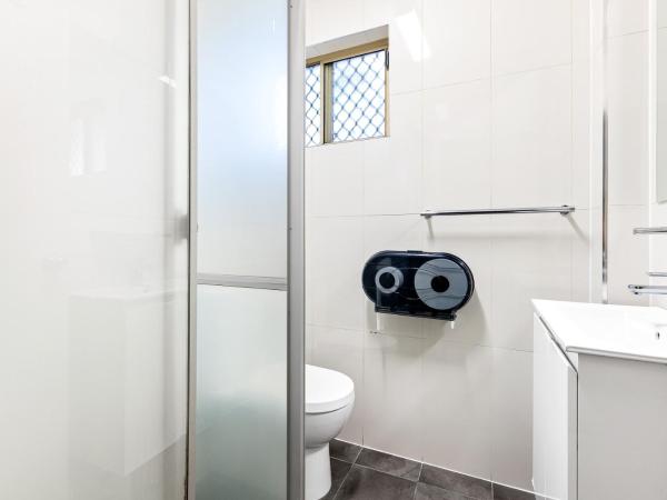 Newtown Backpackers : photo 5 de la chambre bed in 6-bed mixed dormitory room with private bathroom (ages 18-40 years only)