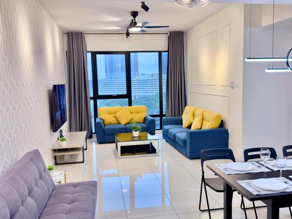 MidValley Southkey Mosaic 6-9pax Netflix-SmartTV70inch : photo 5 de la chambre appartement 2 chambres