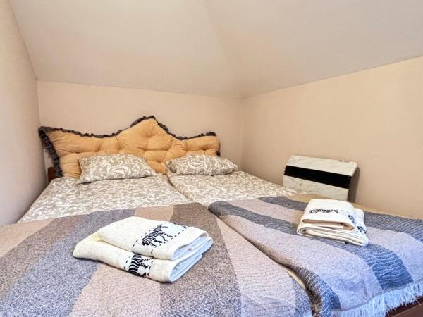 Rabbit's Loft - 2 Bedrooms, Theme Room, Free Parking : photo 5 de la chambre appartement loft 2 chambres